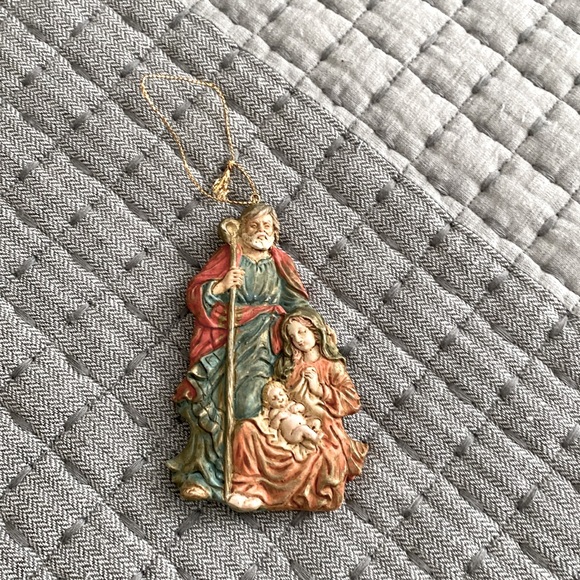 VINTAGE Christmas 🎄 ornament of the Holy Family - Picture 1 of 3